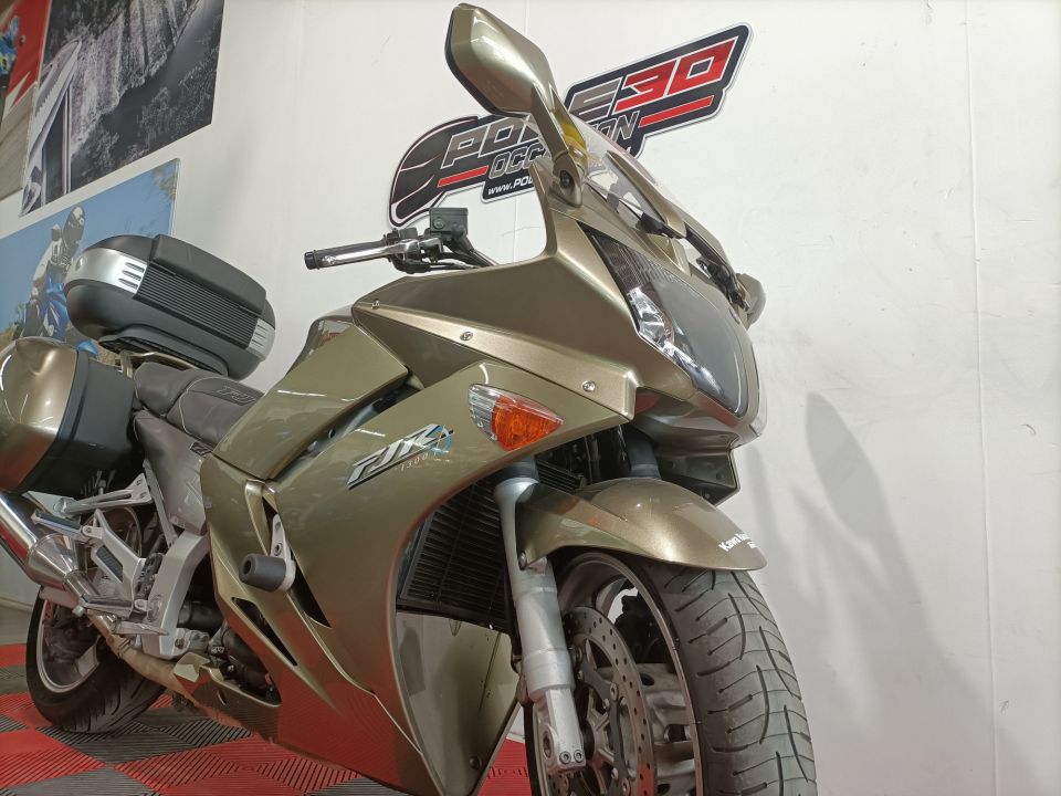 YAMAHA FJR 1300A 4