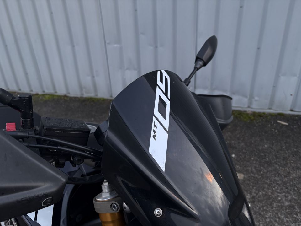 YAMAHA MT-09 4