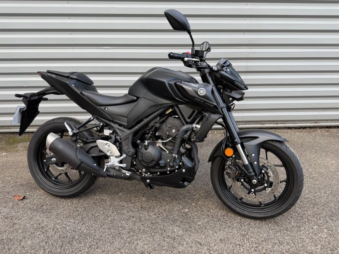 YAMAHA MT-03 4
