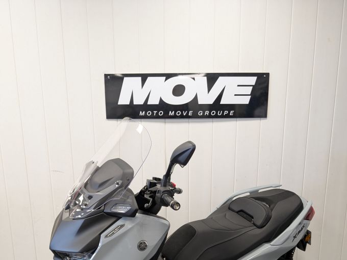 YAMAHA XMAX 125 TECH MAX 4