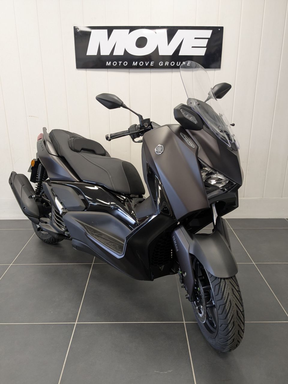 YAMAHA XMAX 125 TECH MAX 4