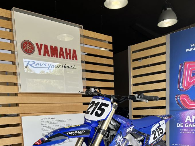 YAMAHA YZ250F 4