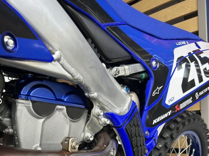 YAMAHA YZ250F 4