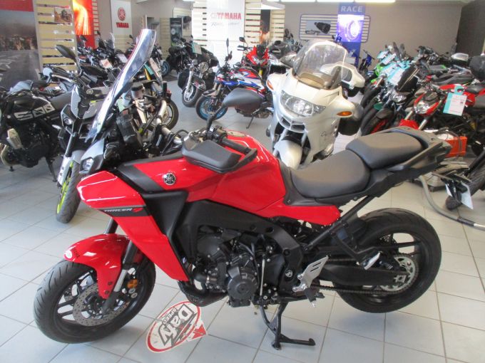 YAMAHA TRACER 9 4
