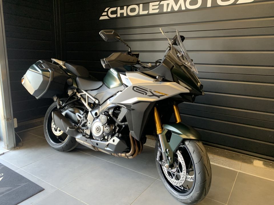 SUZUKI GSX-S 1000 GX 4