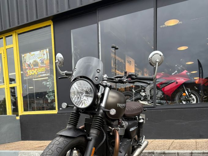 TRIUMPH STREET TWIN  900 4