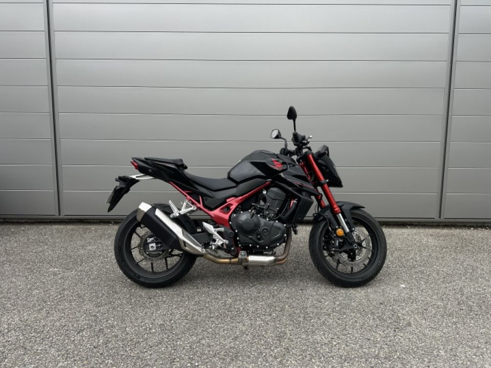 HONDA CB750 HORNET 4