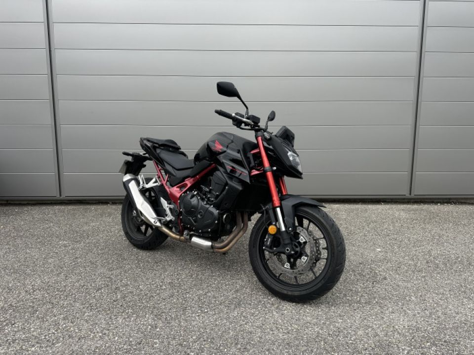 HONDA CB750 HORNET 4