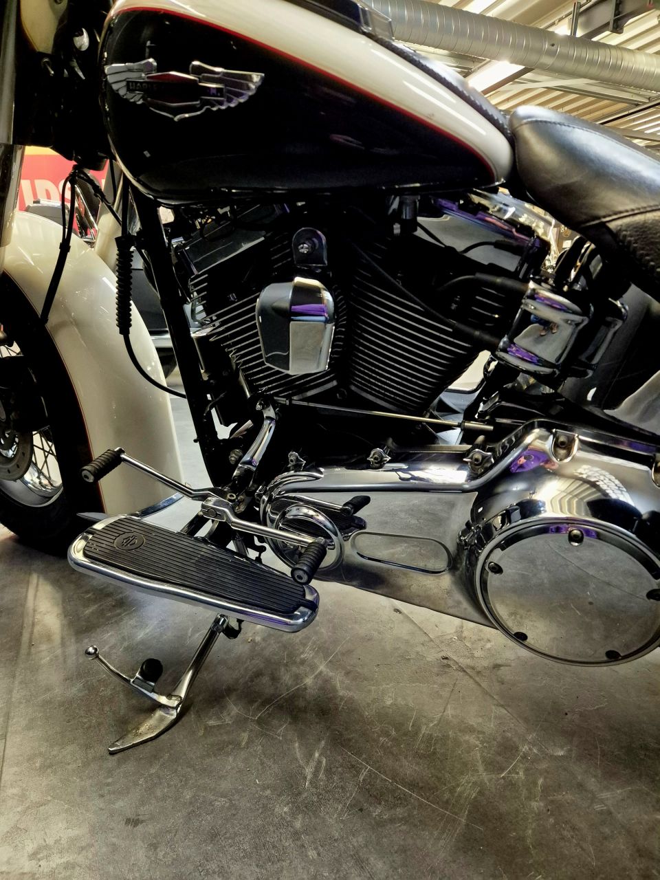 HARLEY-DAVIDSON SOFTAIL DELUXE 1584 4