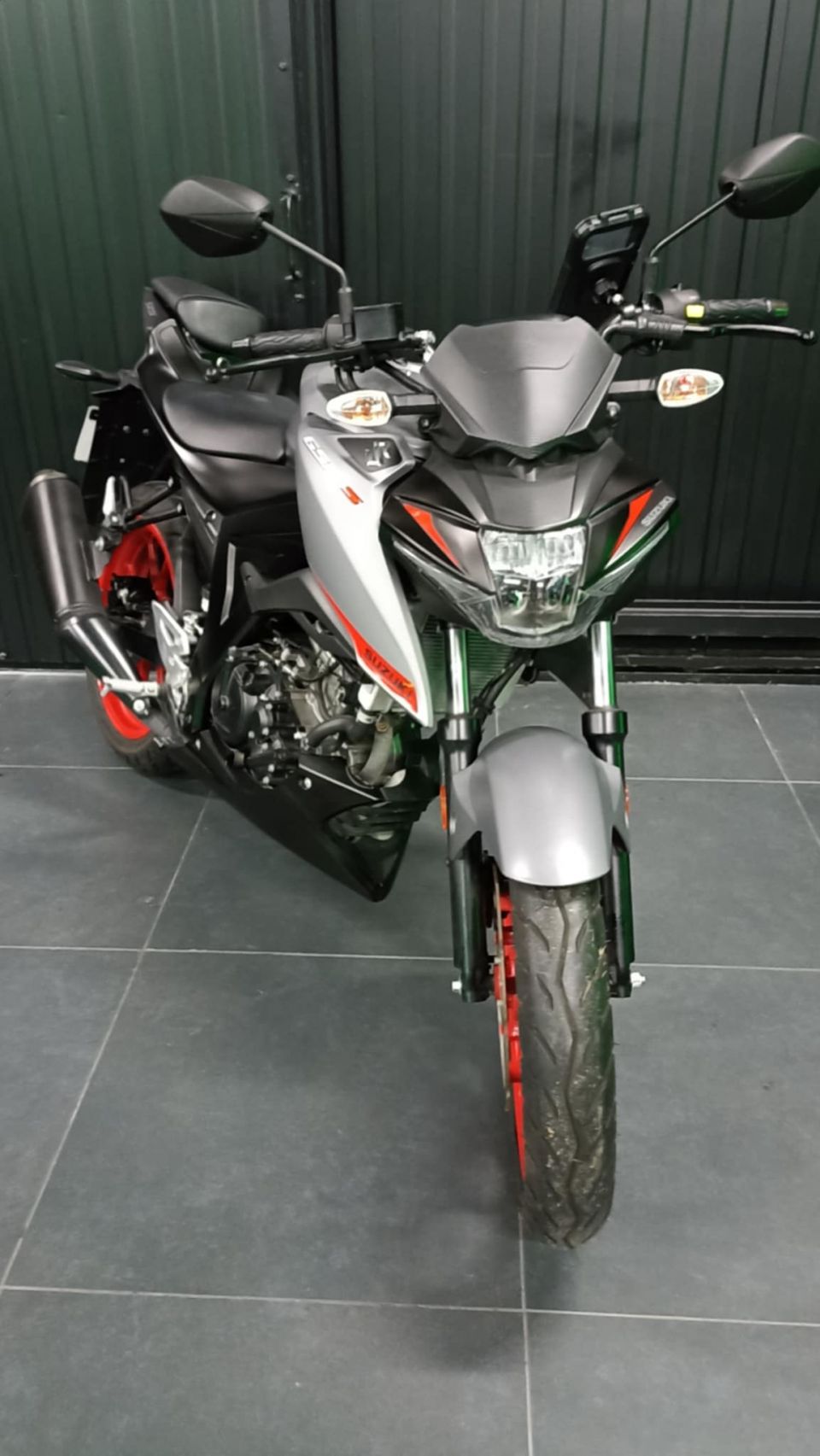 SUZUKI GSX-S 125 ABS 4