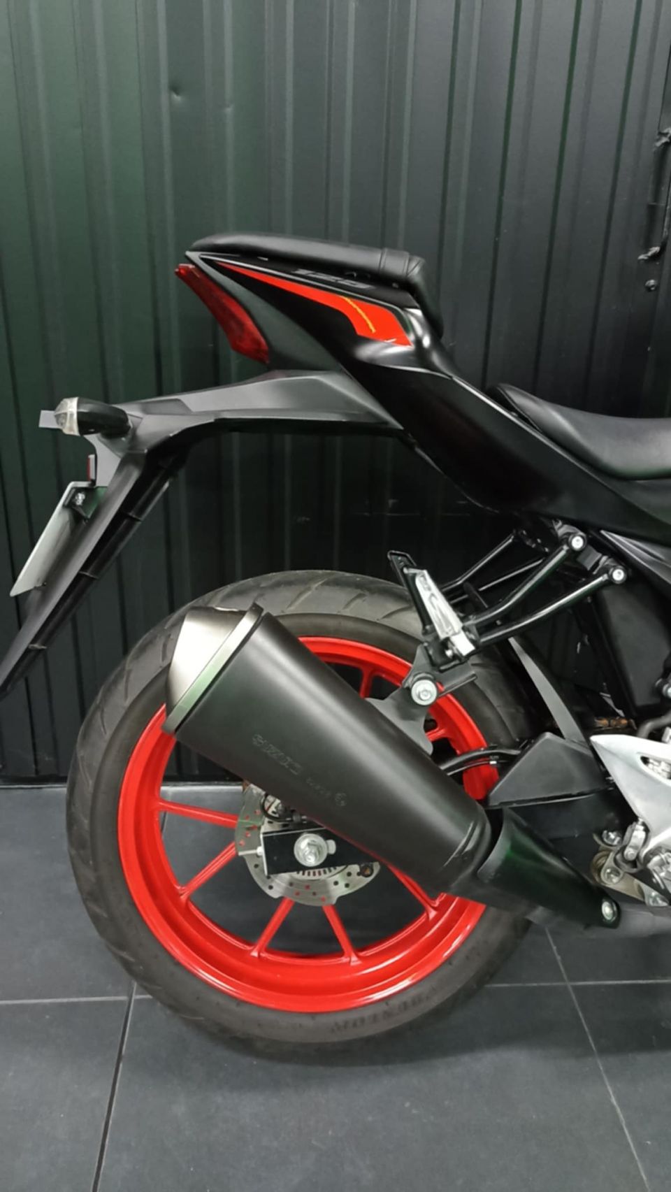 SUZUKI GSX-S 125 ABS 4