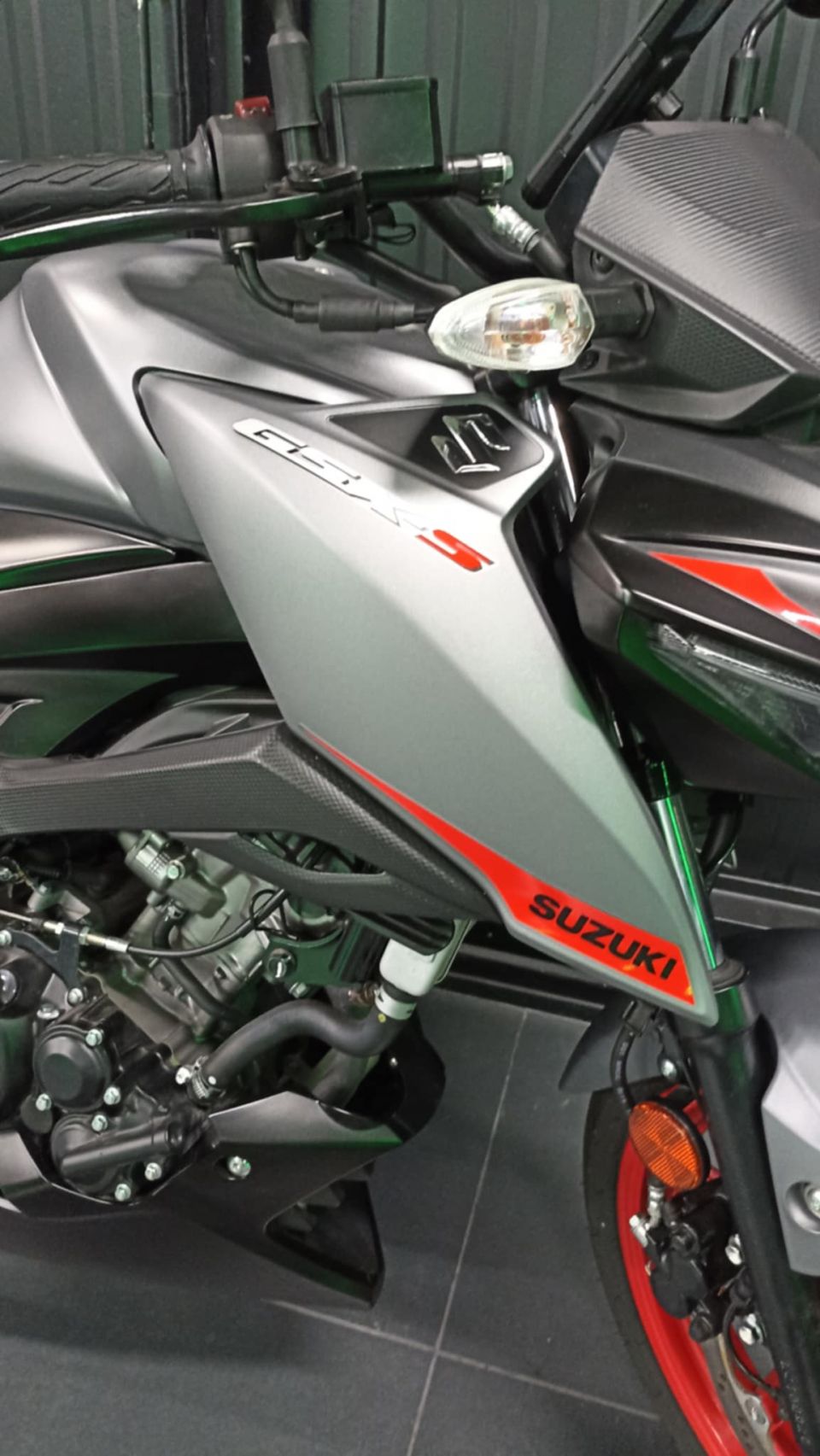 SUZUKI GSX-S 125 ABS 4