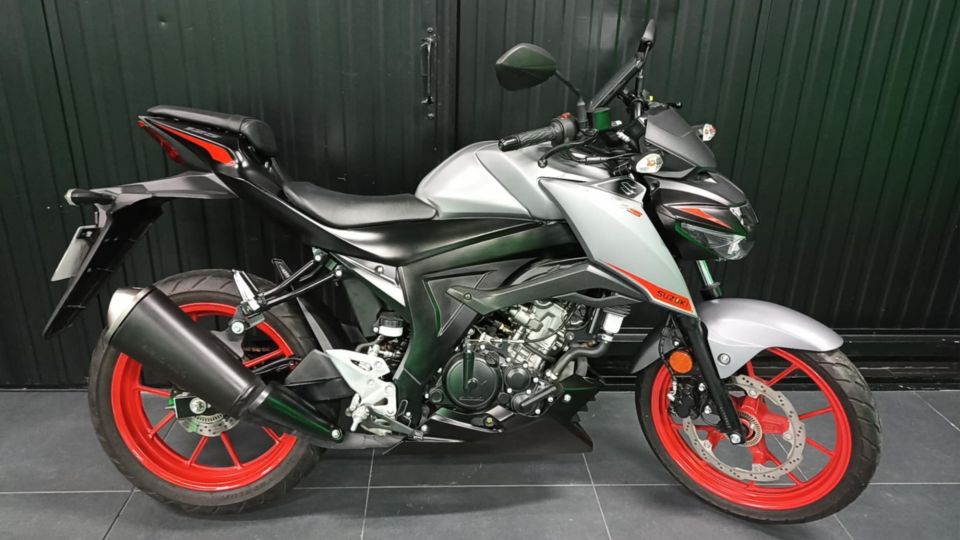 SUZUKI GSX-S 125 ABS 4