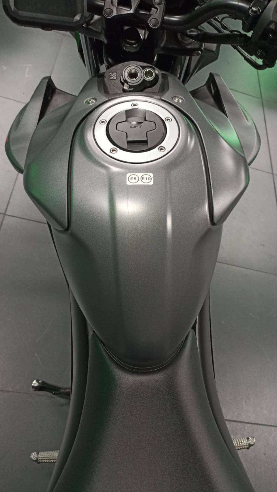 SUZUKI GSX-S 125 ABS 4