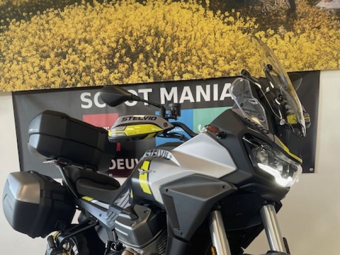 MOTO GUZZI STELVIO 4