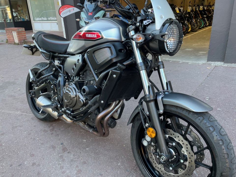 YAMAHA XSR 700 4
