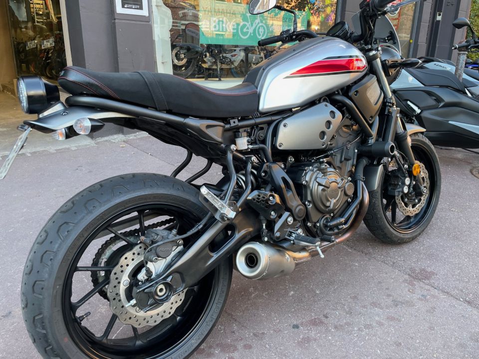 YAMAHA XSR 700 4