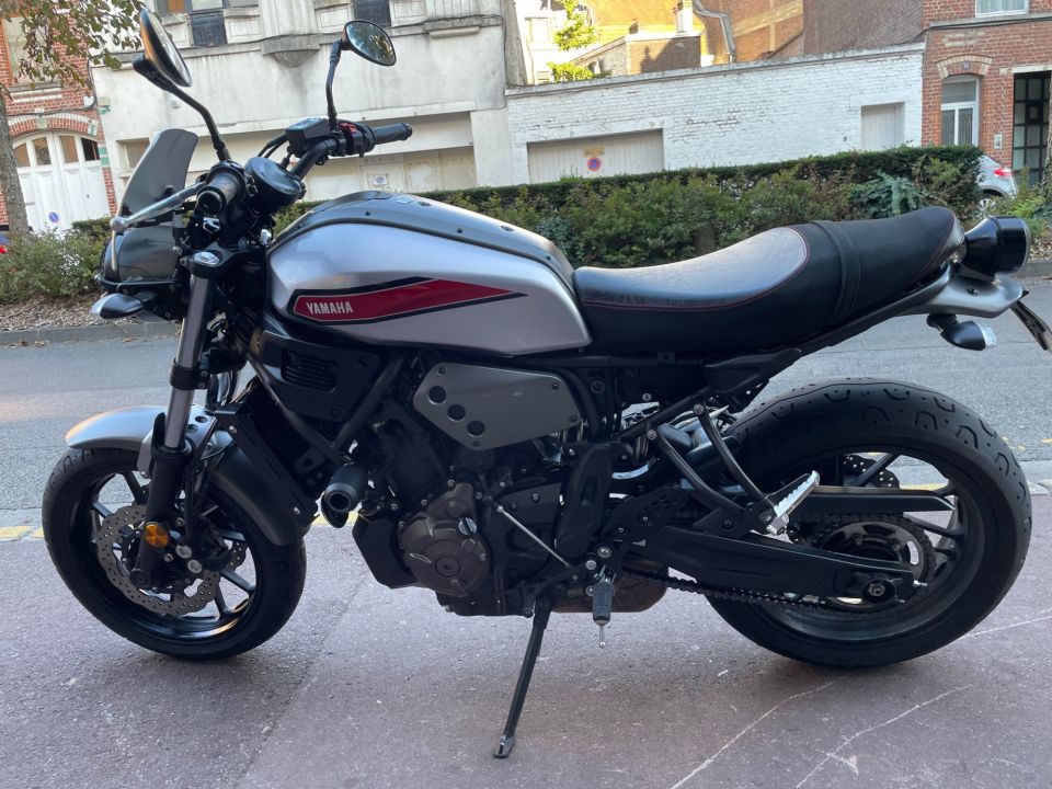 YAMAHA XSR 700 4