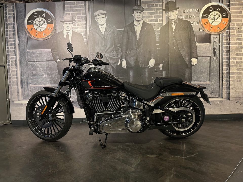 HARLEY-DAVIDSON SOFTAIL BREAKOUT 1923 4