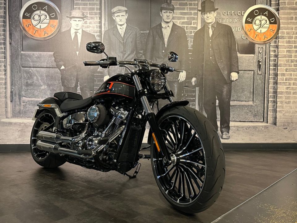 HARLEY-DAVIDSON SOFTAIL BREAKOUT 1923 4
