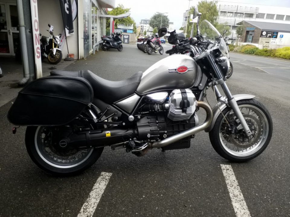 MOTO GUZZI BELLAGIO 940 4