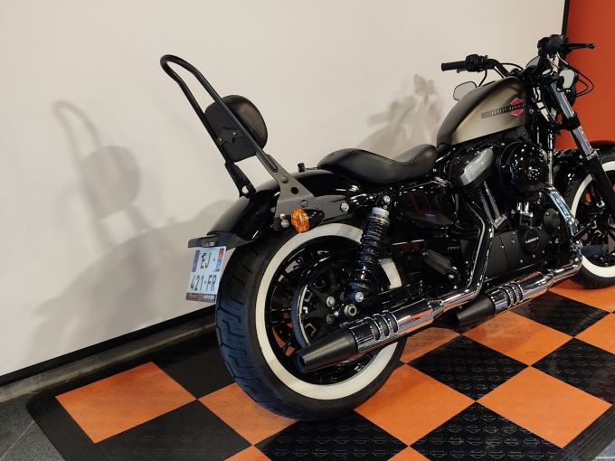 HARLEY-DAVIDSON SPORTSTER FORTY-EIGHT 1200 4