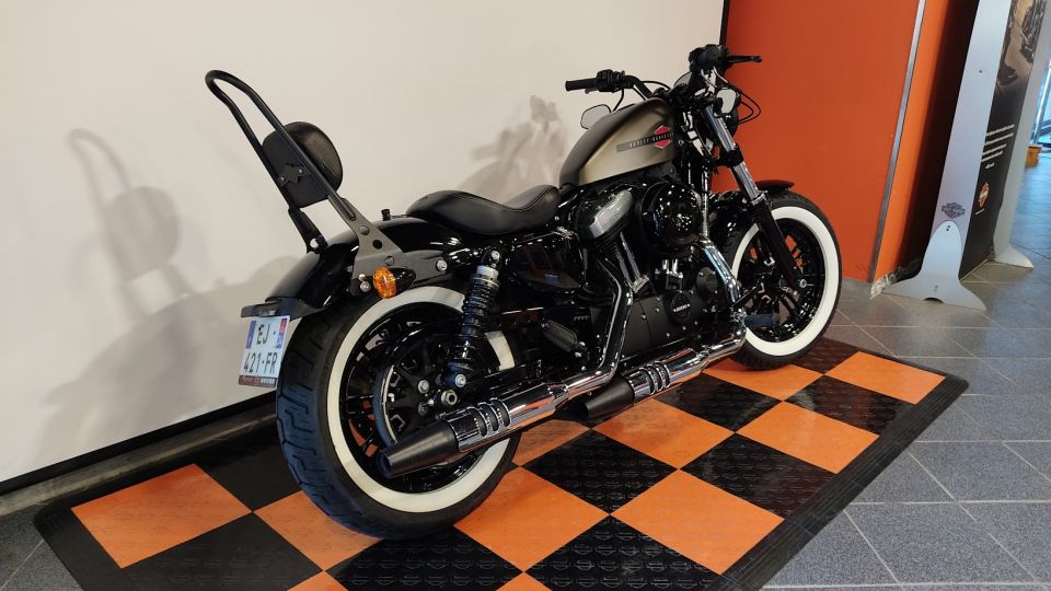 HARLEY-DAVIDSON SPORTSTER FORTY-EIGHT 1200 4