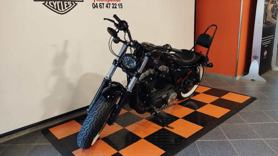 HARLEY-DAVIDSON SPORTSTER FORTY-EIGHT 1200 4