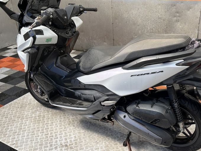 HONDA NSS FORZA 125 4