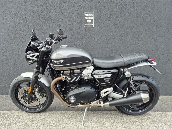 TRIUMPH SPEED TWIN 1200 4