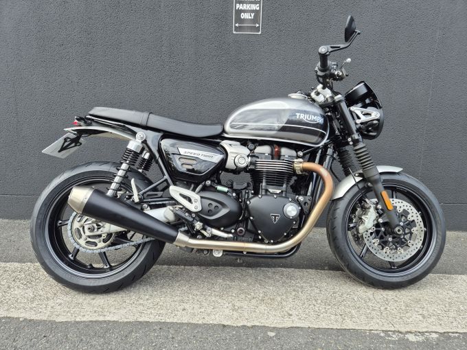 TRIUMPH SPEED TWIN 1200 4