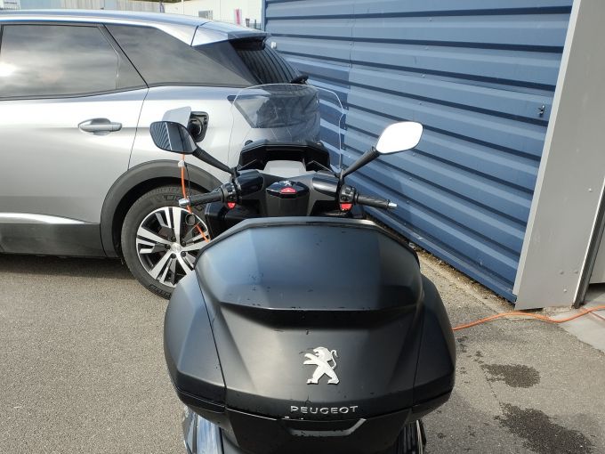 PEUGEOT METROPOLIS 400 SW 4