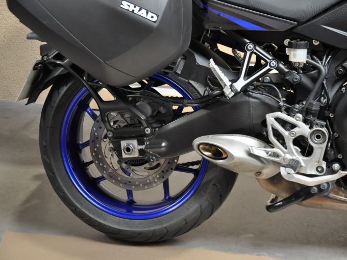 YAMAHA niken 850 4