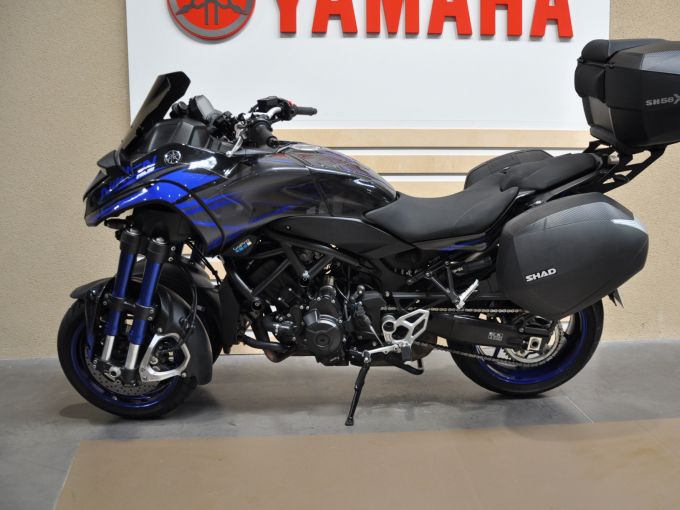 YAMAHA niken 850 4