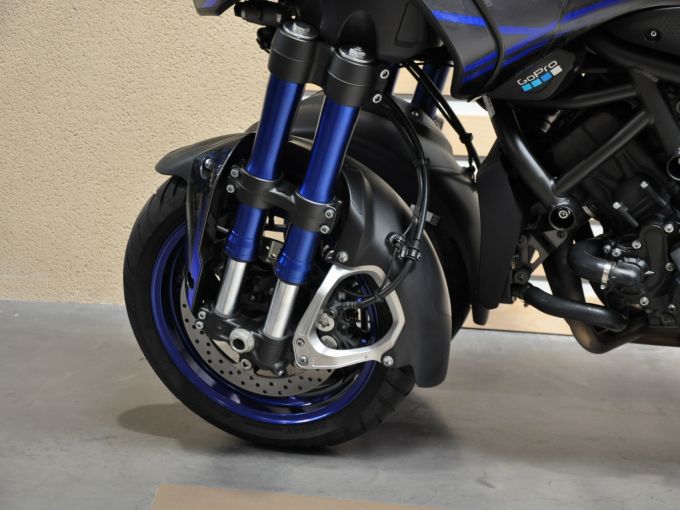 YAMAHA niken 850 4