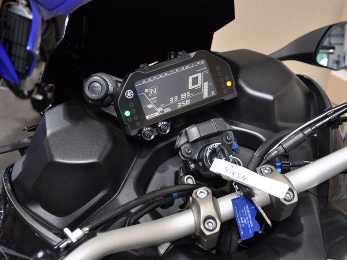 YAMAHA niken 850 4