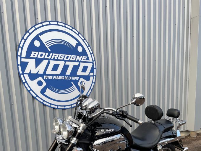 TRIUMPH Rocket III Classic 4
