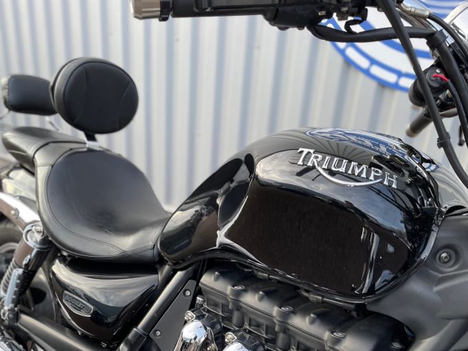 TRIUMPH Rocket III Classic 4
