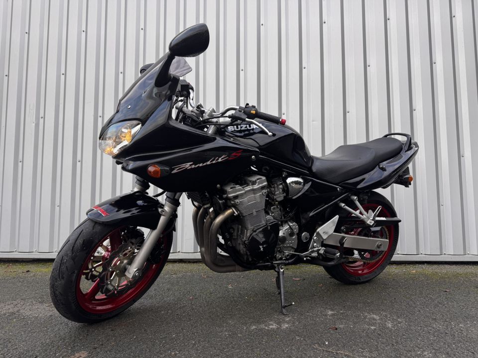 SUZUKI GSF 600 S BANDIT 4