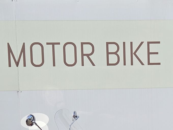 ROYAL ENFIELD SUPER METEOR 650 4