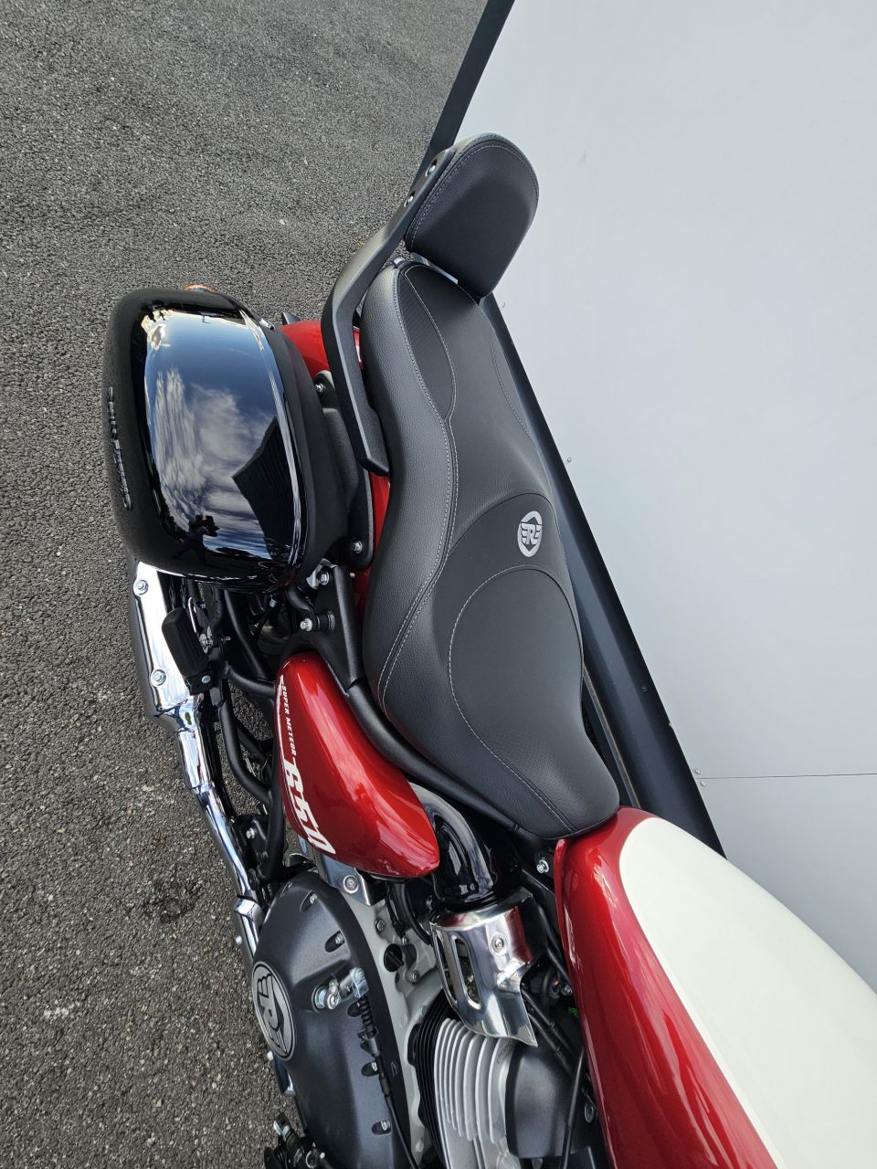 ROYAL ENFIELD SUPER METEOR 650 4