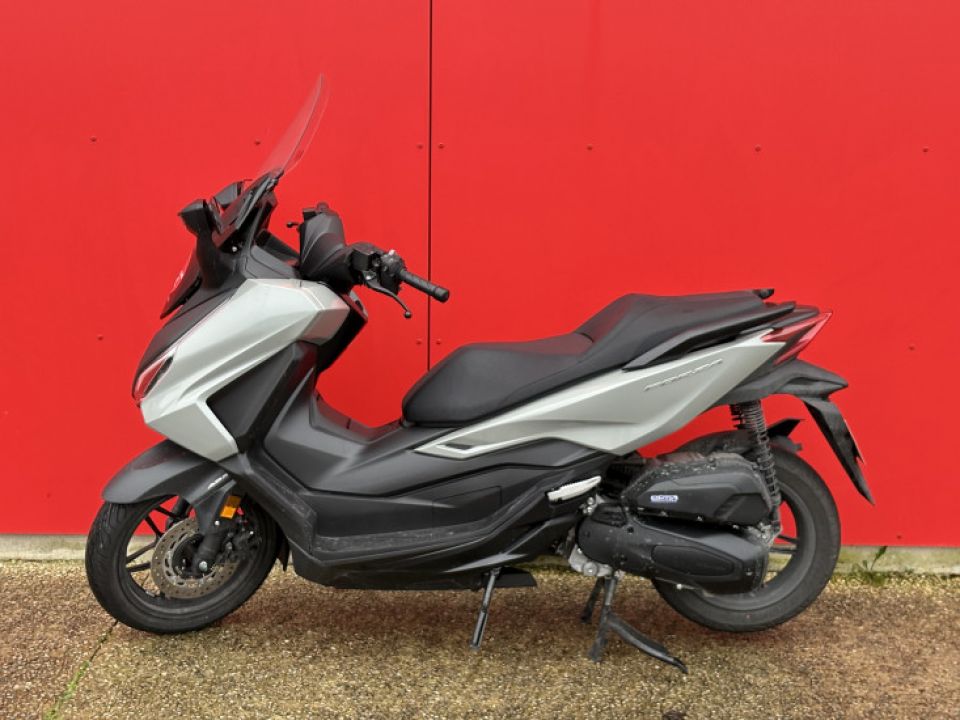 HONDA FORZA 125 4