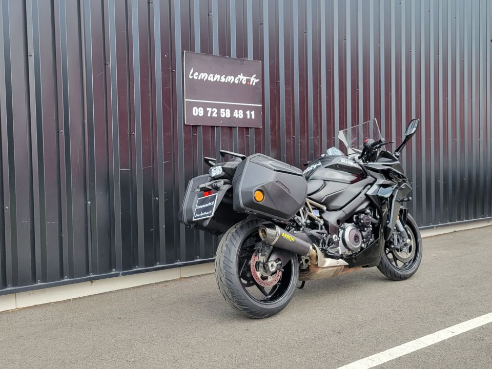 SUZUKI GSX-S 1000 GT 4