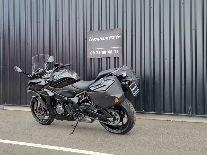 SUZUKI GSX-S 1000 GT 4