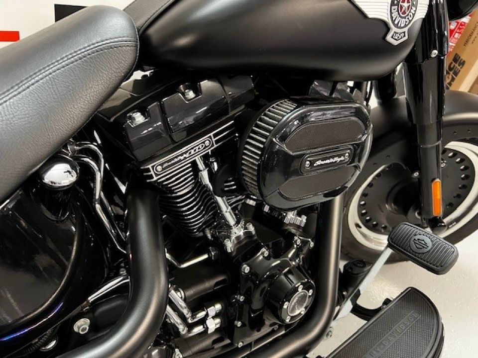 HARLEY-DAVIDSON SOFTAIL FAT BOY 1800 S 4