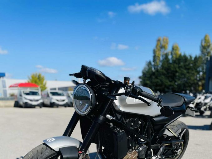 HUSQVARNA 701 VITPILEN 4