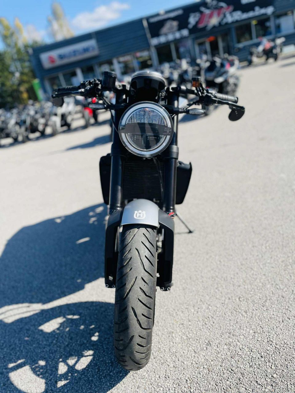 HUSQVARNA 701 VITPILEN 4