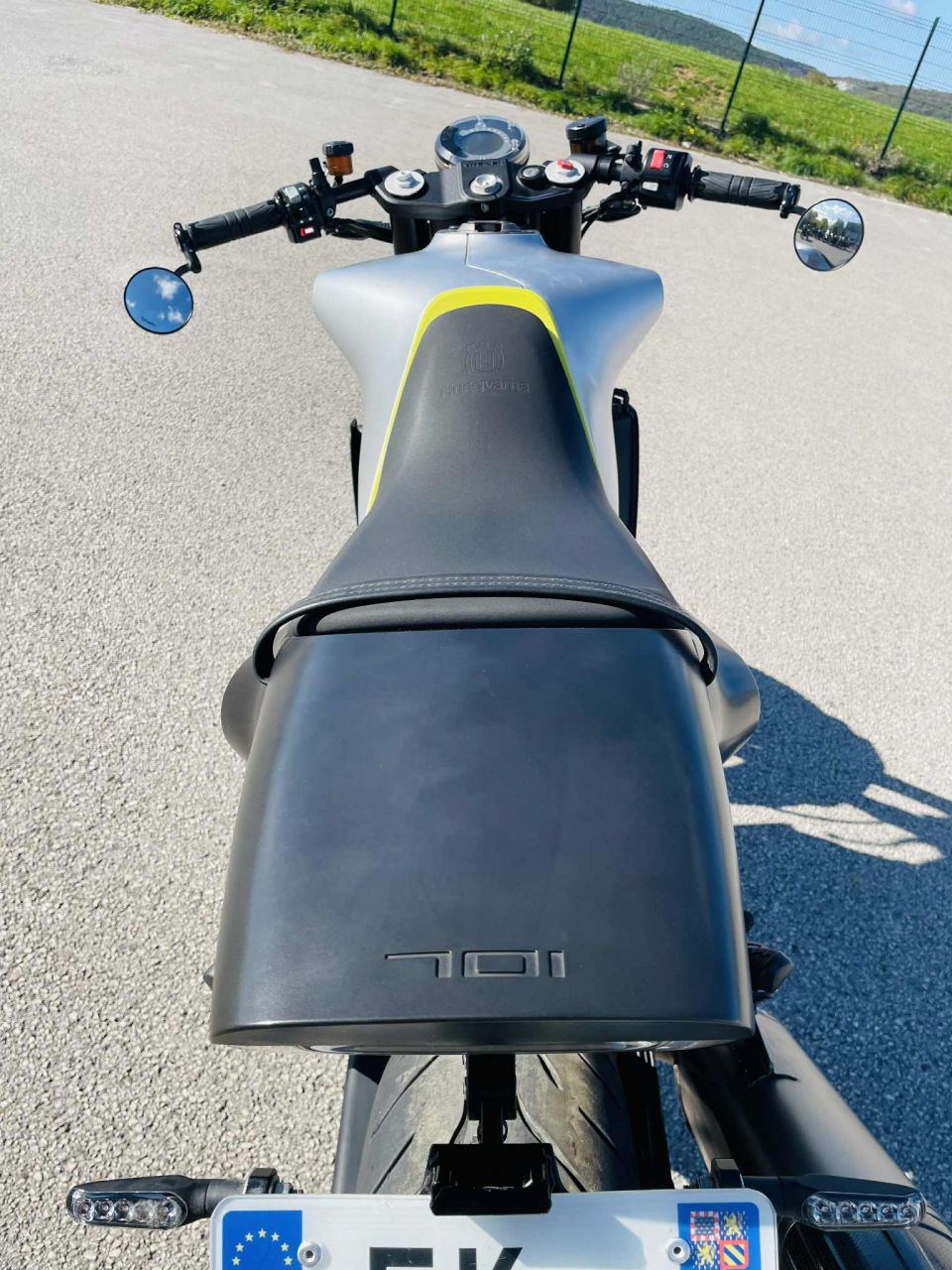 HUSQVARNA 701 VITPILEN 4