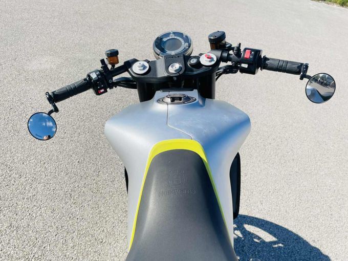 HUSQVARNA 701 VITPILEN 4