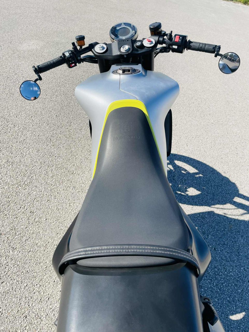 HUSQVARNA 701 VITPILEN 4